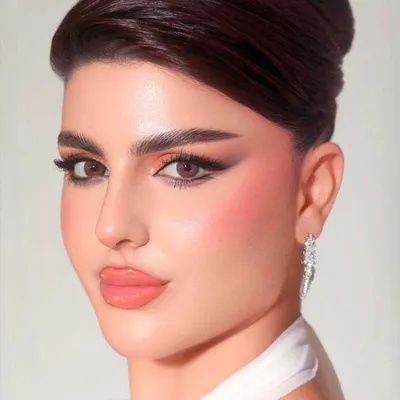 SHAIKAH - Makeup Artist